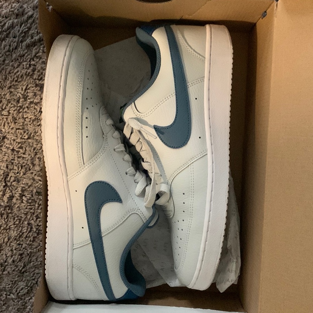 Nike Air Force 1